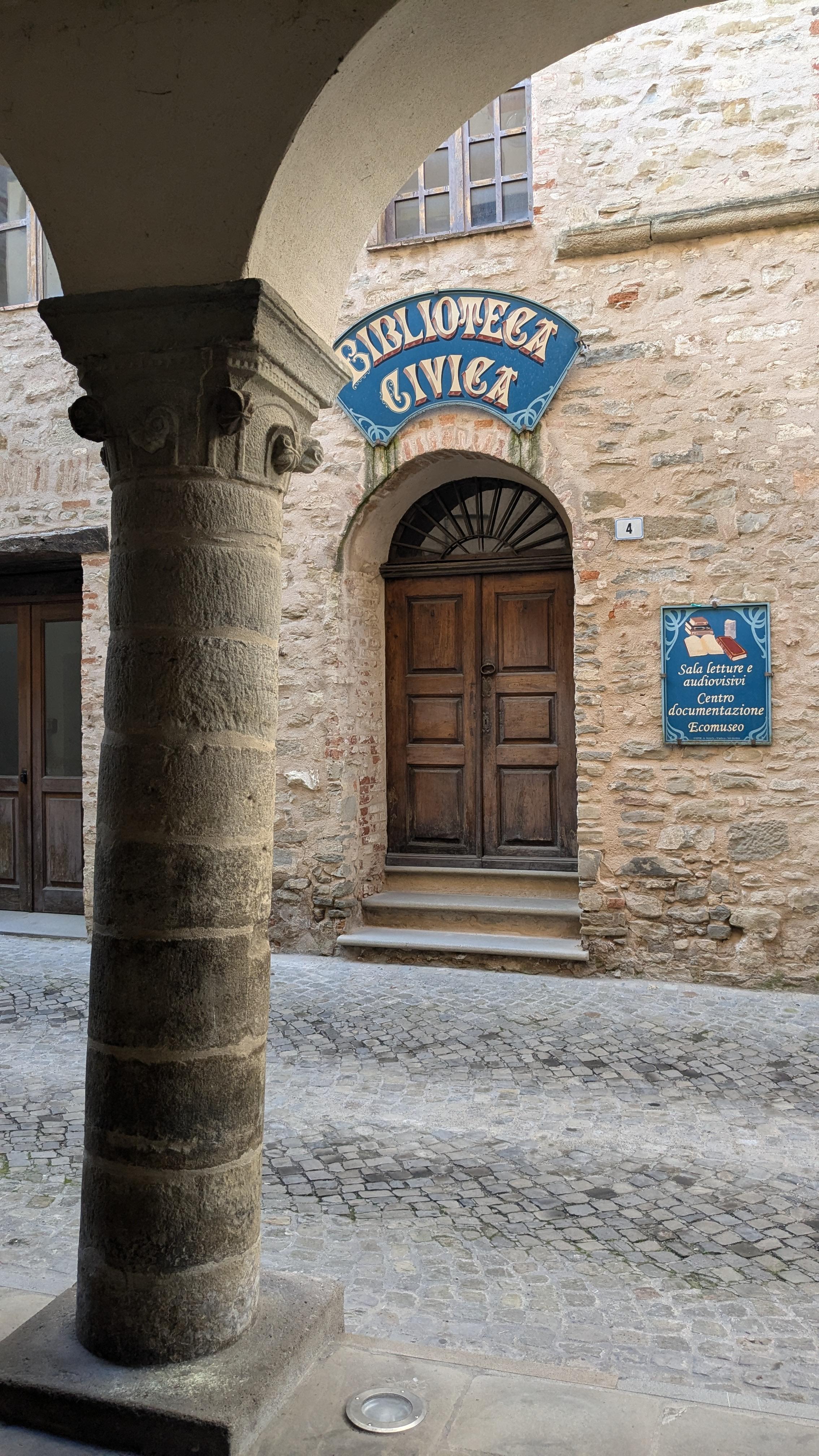 Sala del Camino - Palazzo della Biblioteca