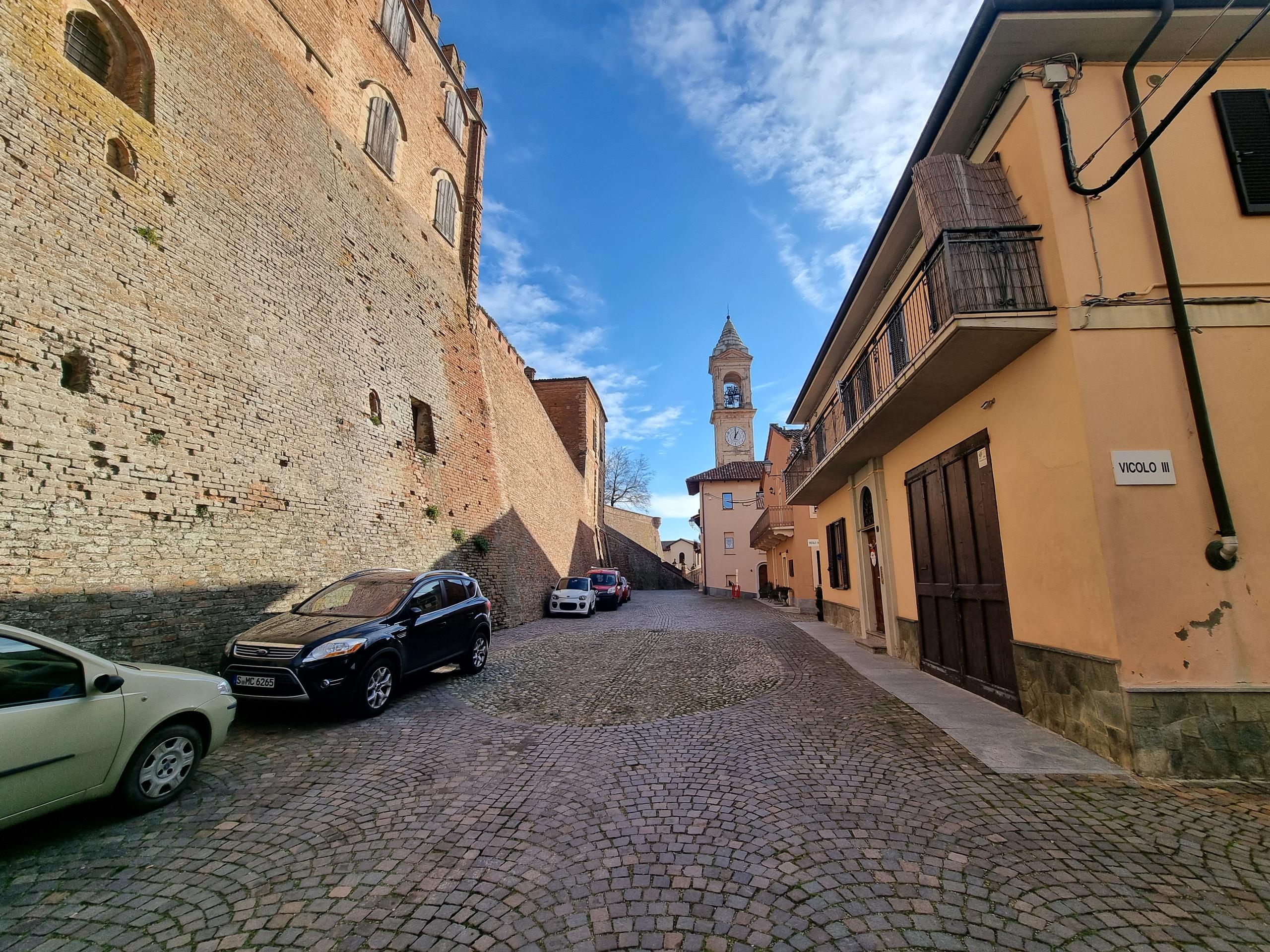 Piazza Umberto I e Via Castello