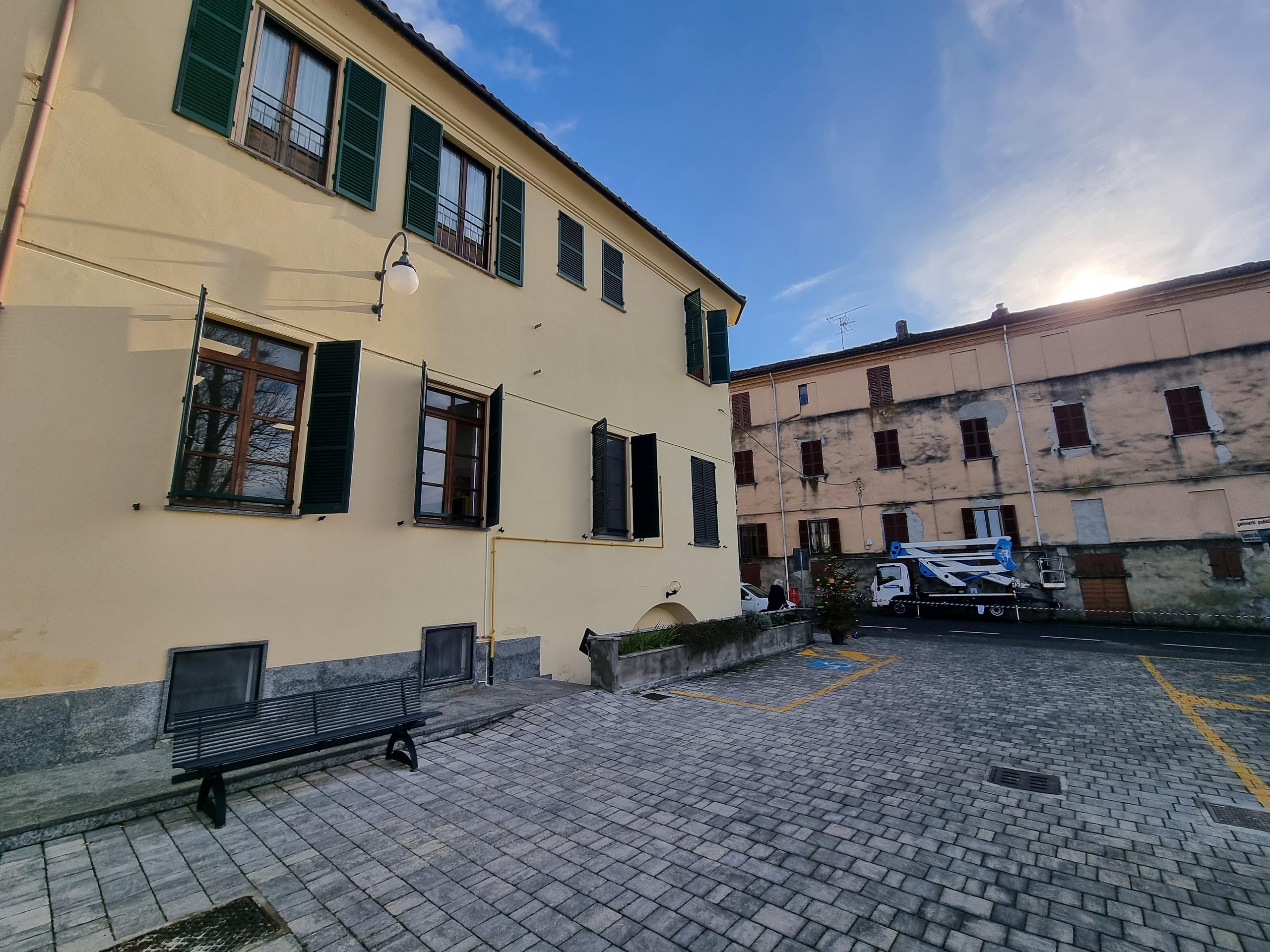 Cantinone