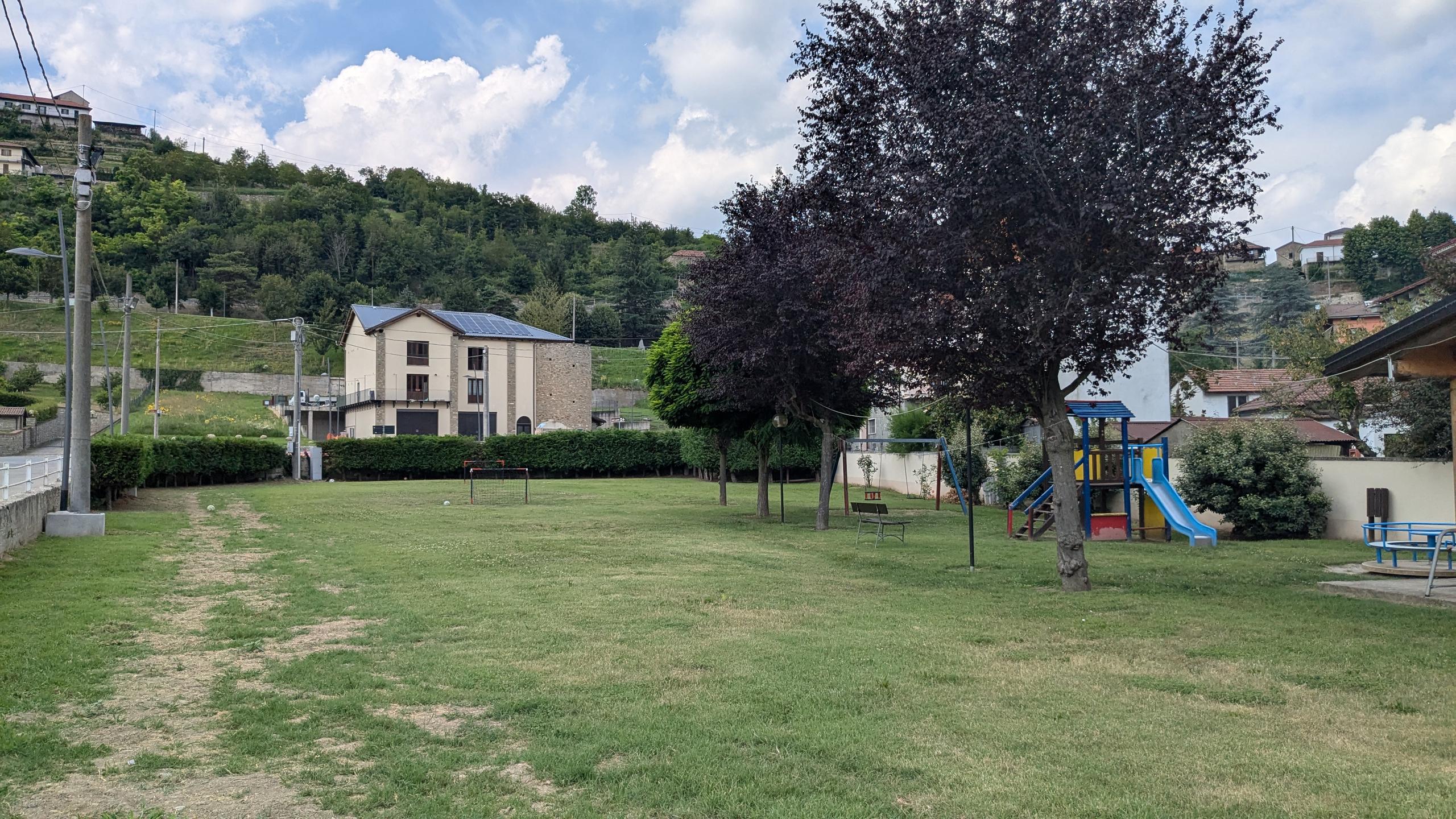 Giardino area bimbi