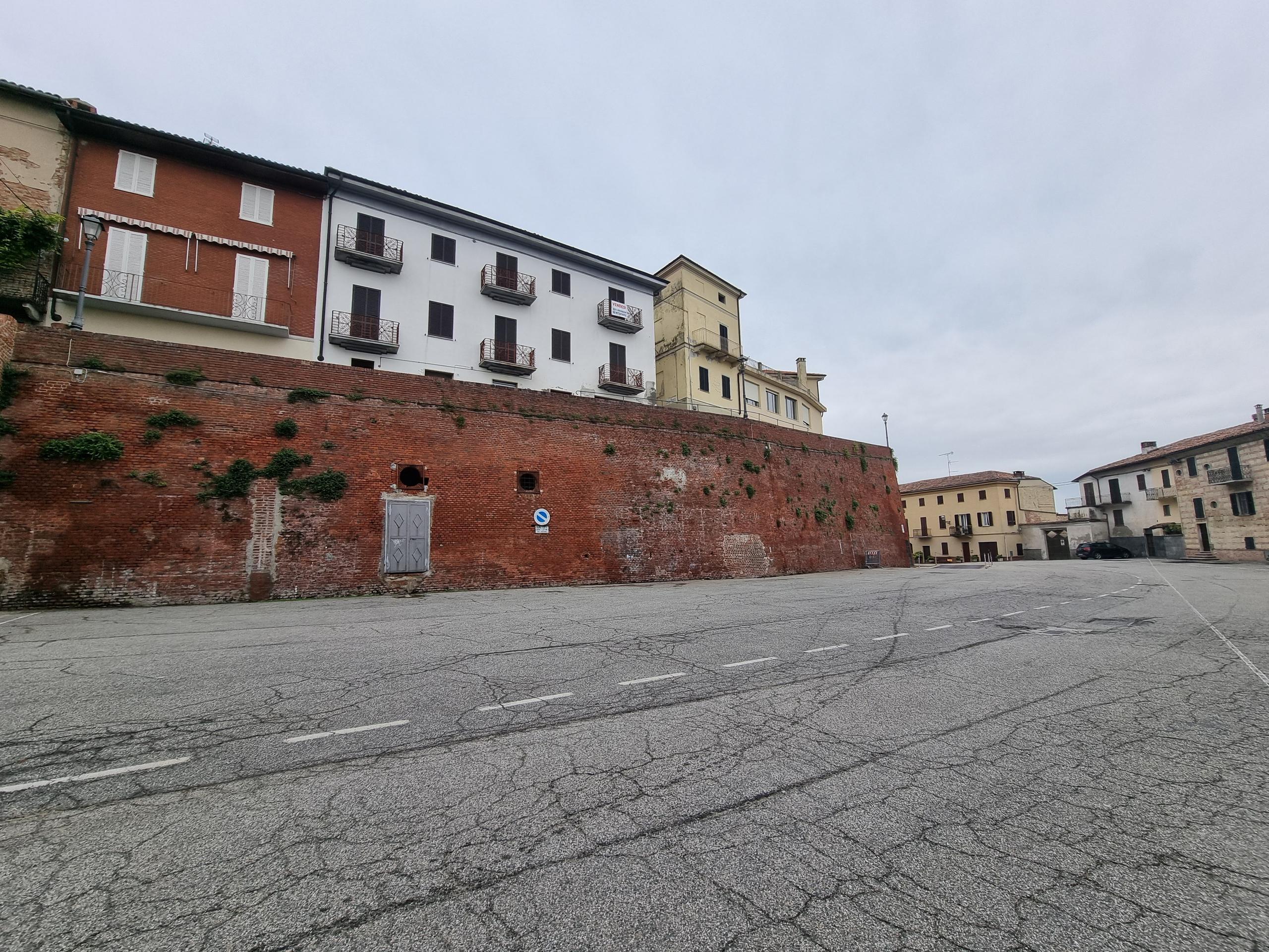 Via Cesare Battisti e Piazza Regina Margherita