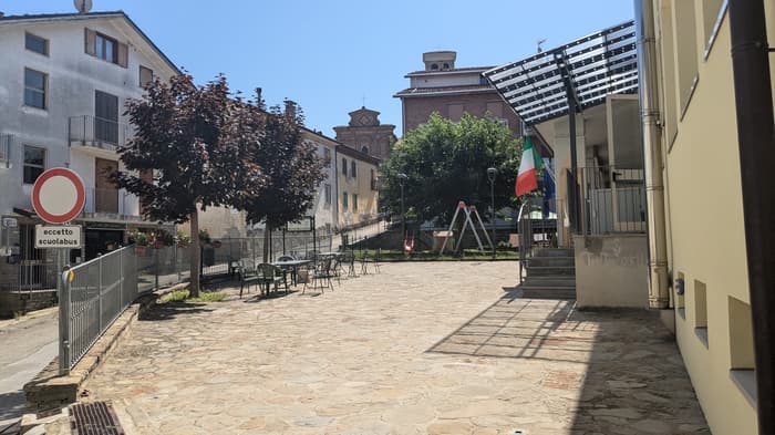Foto di Piazzetta del Bar a Cravanzana