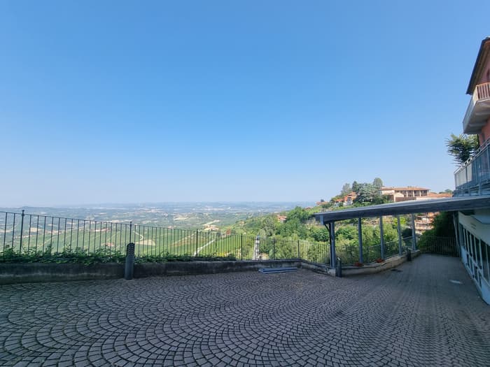 Foto di Salone polifunzionale a Diano d'Alba